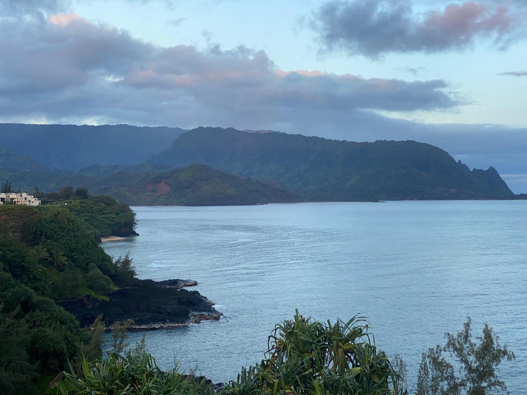 Puu Poa Ocean Bluff Condo, Incredible Views, Walk To Beaches, Pool & Tennis Princeville Exterior photo